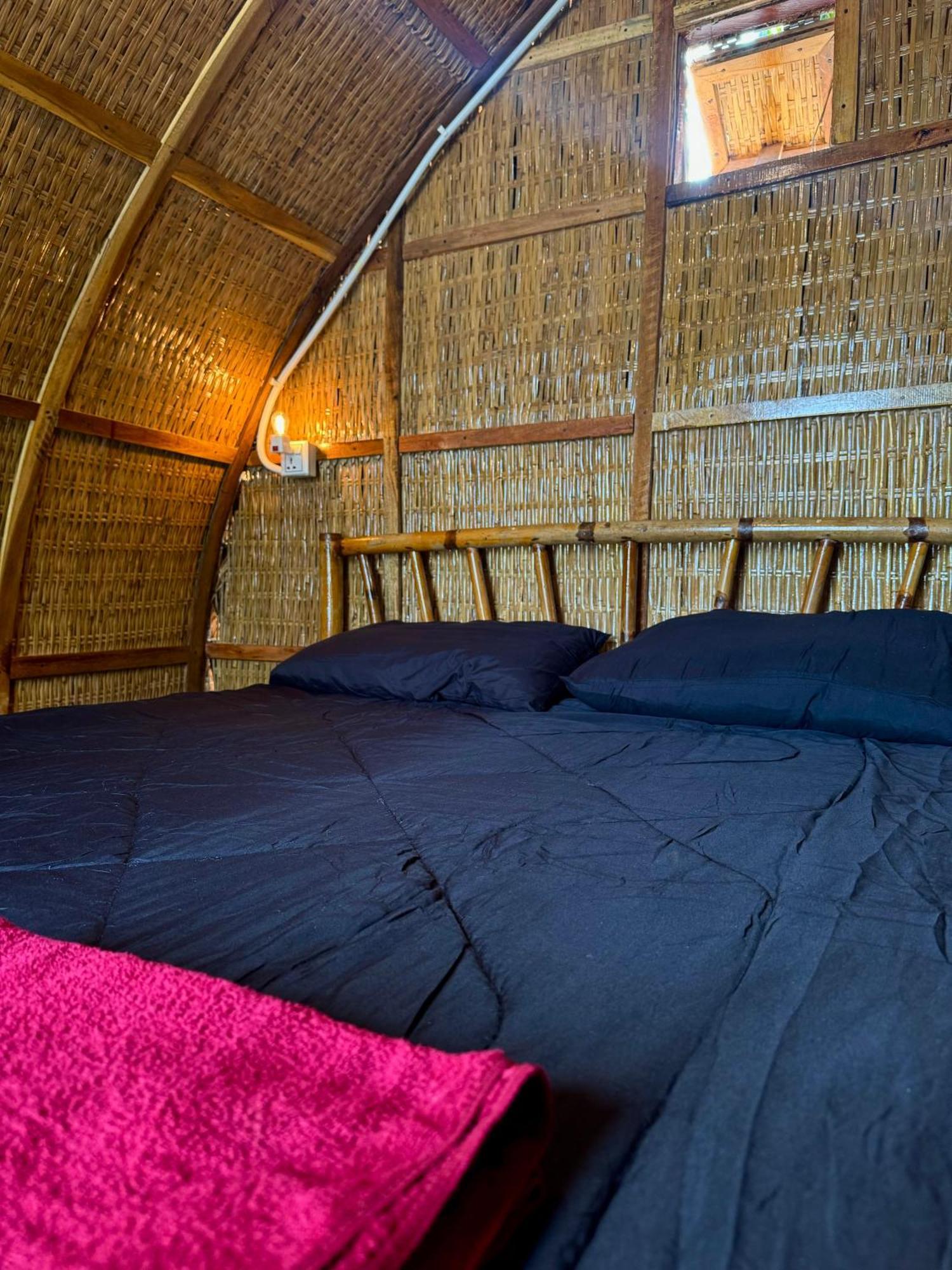 Rafikis Retreat Vandrarhem Derm Tkov Village Exteriör bild
