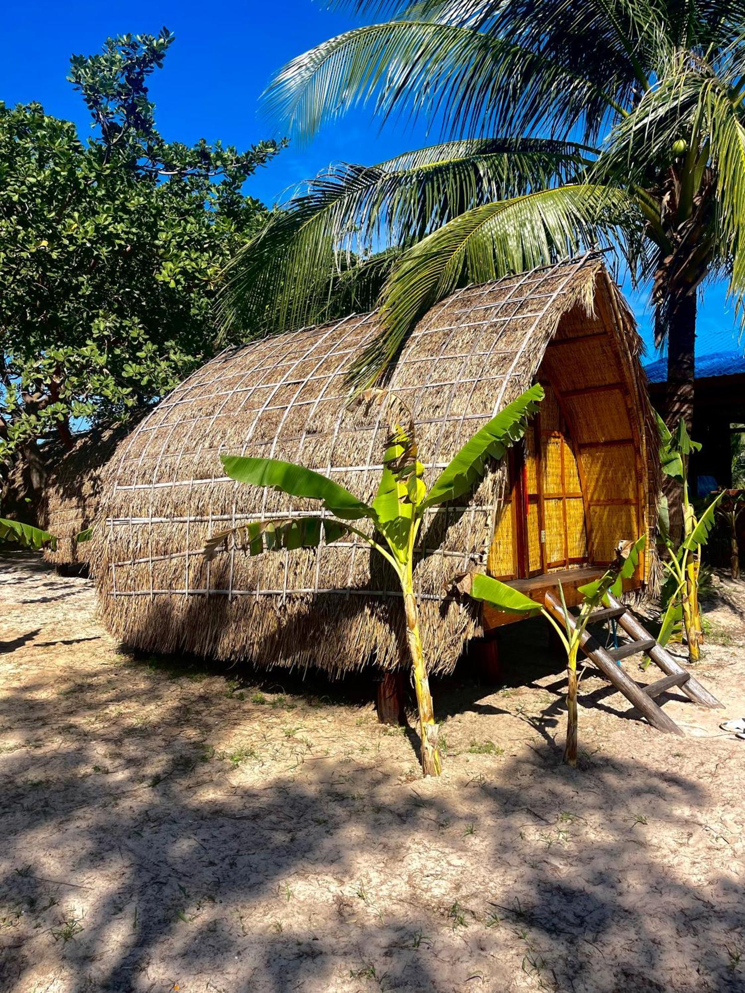 Rafikis Retreat Vandrarhem Derm Tkov Village Exteriör bild