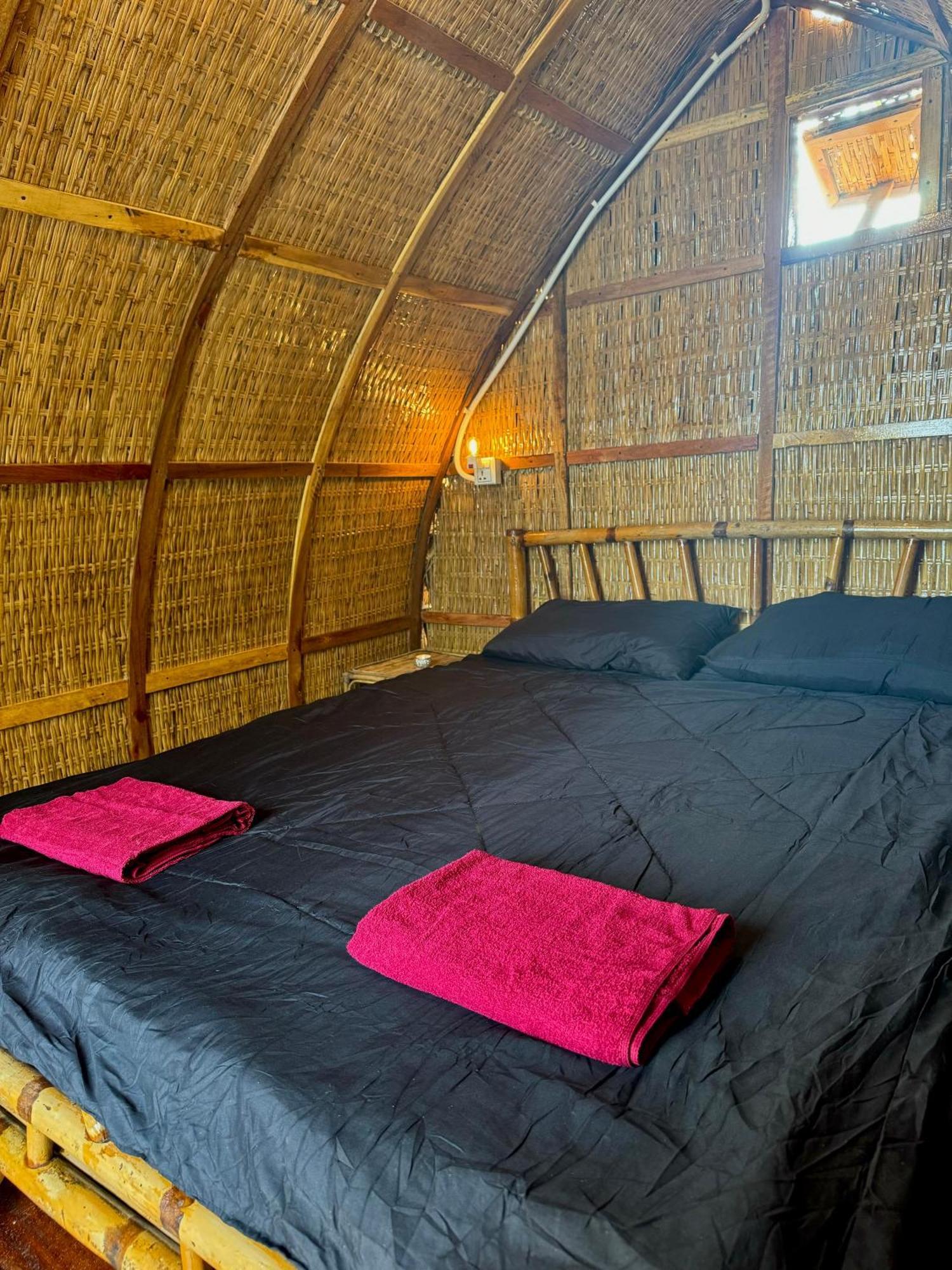 Rafikis Retreat Vandrarhem Derm Tkov Village Exteriör bild