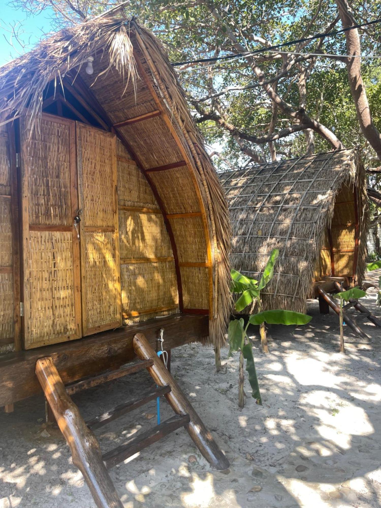 Rafikis Retreat Vandrarhem Derm Tkov Village Exteriör bild
